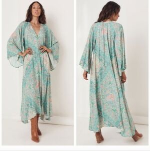 👸 Spell Farah Gown👸